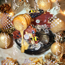 Load image into Gallery viewer, Bee Tumbler
